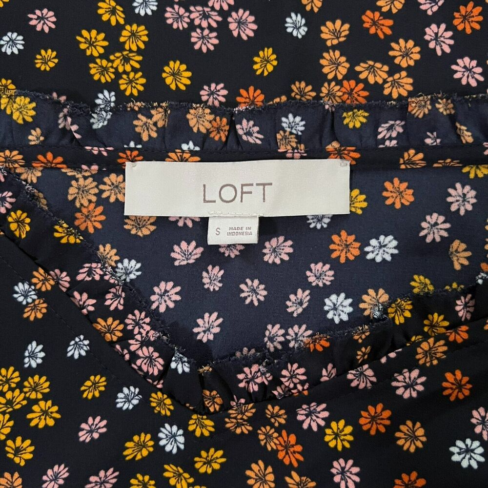 Loft Retro Floral Daisy Ruffle Adjustable Spaghetti Strap Navy Cami Size Small - Picture 8 of 11